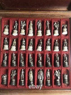 Franklin Mint Revolutionary War Chess Set Complete with Paper Work