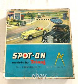 Spot-On Presentation Set No. 4 Large, Nearly mint, complete in-Original Box